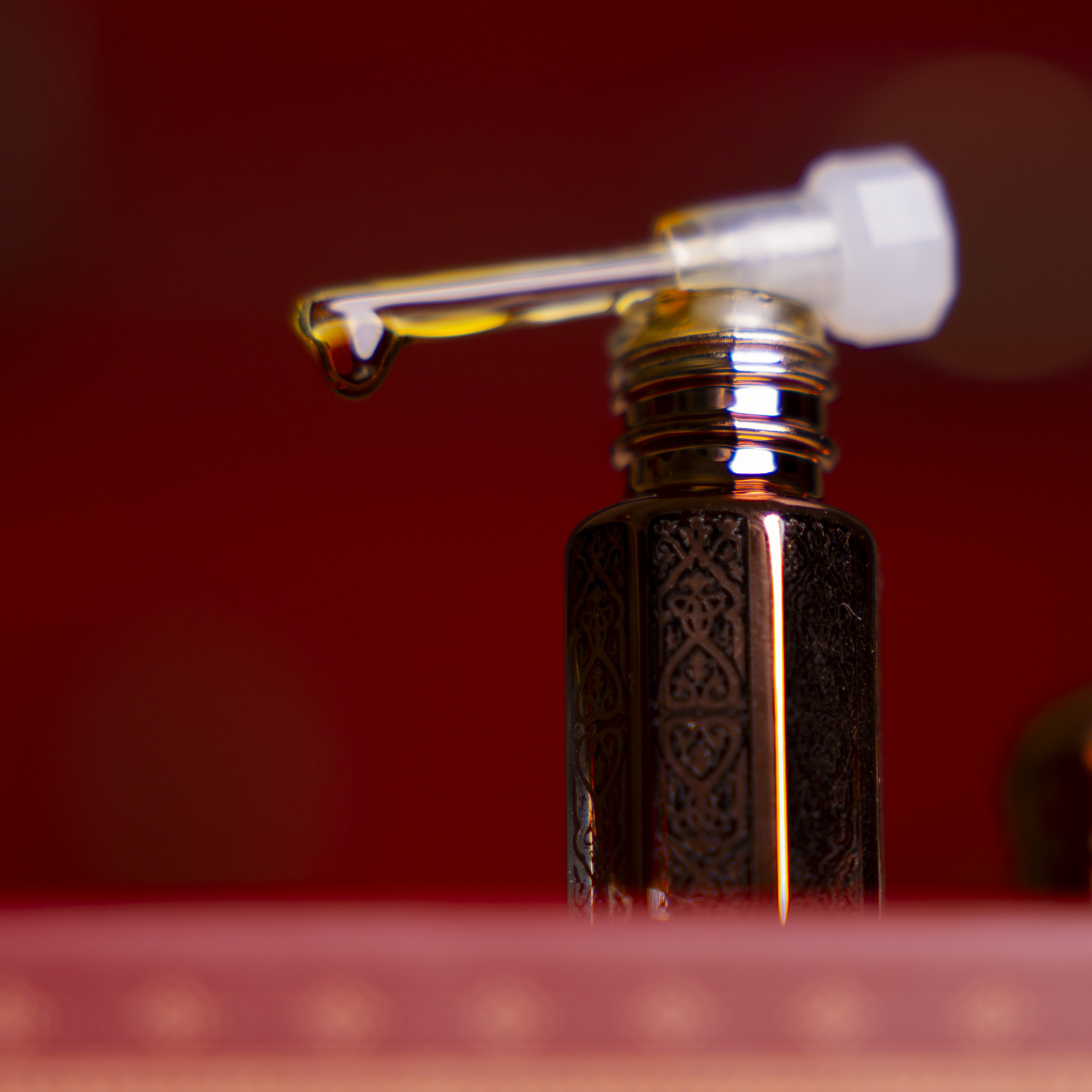 دهن عود ماليزي جبلي